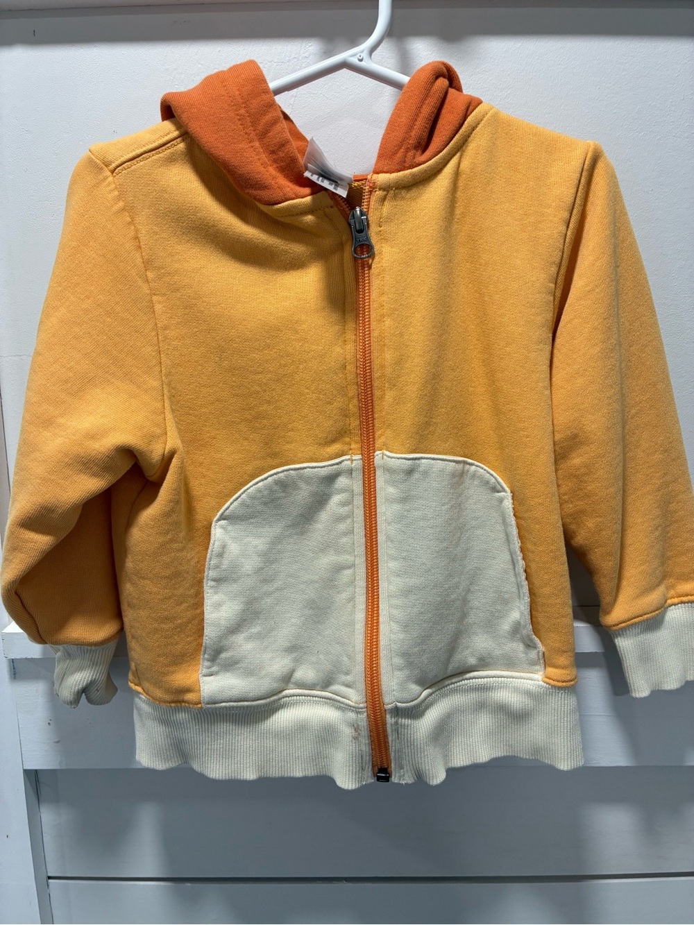 Hanna Andersson Bingo sweatshirt 3T